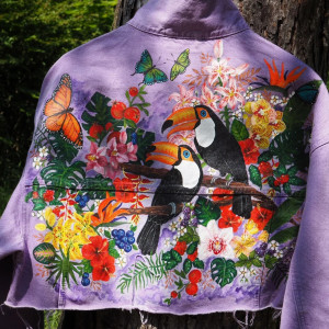 malowana kurtka w tropikalny wzór TUKANY