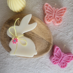 Zajączek wielkanocny - świeca sojowa