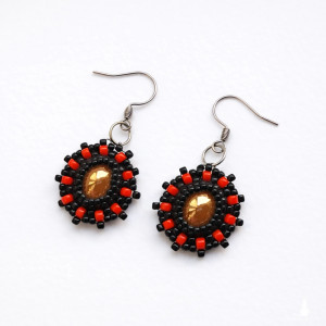 Małe kolczyki z koralików pomarańczowo czarne z kaboszonem - Lena