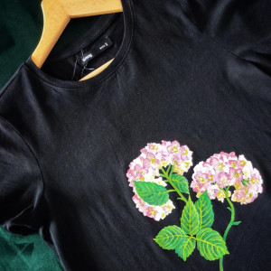 koszulka ręcznie malowana HORTENSJA prezent do 100 złotych