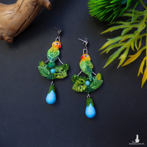 Kolczyki egzotyczne papugi z howlitem
