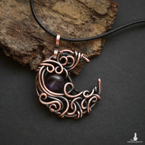 Wisiorek miedziany księżyc z ametystem wire wrapping