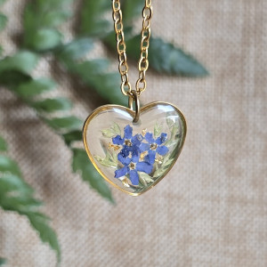 Złota zawieszka złoty wisiorek kwiat naszyjnik żywica z żywicy kwiaty z kwiatami serce serduszko niezapominajki