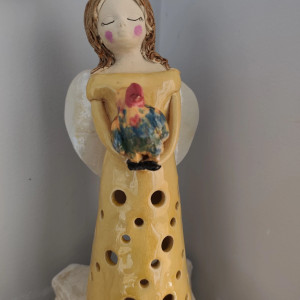 Anioł ceramiczny