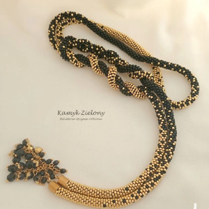 Czarno-złoty lariat z kryształkami - wykończenia ze stali szlachetnej