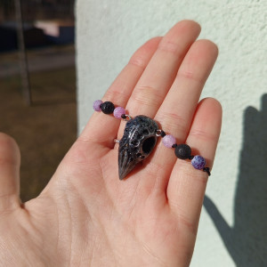 bransoletka czaszka kruka z lawą i agatem . idealna na prezent, magic, fantasy, goblincore, fairycore