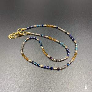 Krótki koralikowy naszyjnik niebiesko bursztynowy #1097