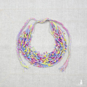 7032 Kolorowy naszyjnik kaskadowy – szklane koraliki