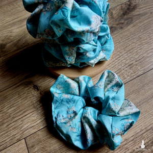 Gumka satynowa z miękkiej satyny we wzory kwiaty