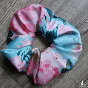 Gumka satynowa z miękkiej satyny we wzory malowane kwiaty malarskie