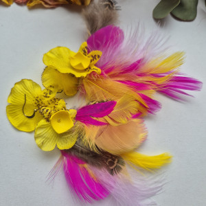 Kolczyki kolorowe lekkie pióra