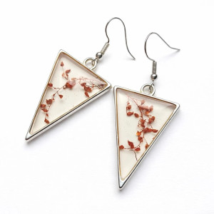 Kolczyki z żywicy w srebrnej oprawie – czerwone kwiaty szczawiu