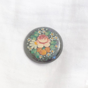 retro broszka prl, vintage broszka w kwiaty, malowana ręcznie broszka, etno broszka, vintage biżuteria, prl biżuteria, kwiatki broszka, prl ozdoby, kwiatki broszka