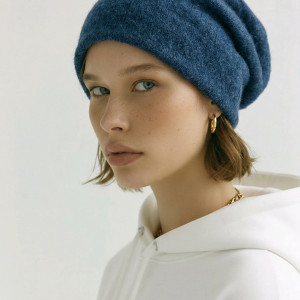 Czapka  damska męska niebieska wiosenna