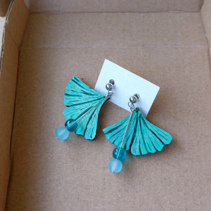 Kolczyki „Morski Miłorząb” – Elegancja Natury & Turkus