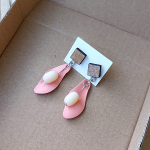 🌸 Kolczyki „Pink Petal” – Geometria i Pastelowy Urok