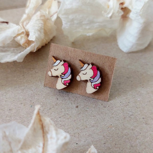 Drewniane Kolczyki „Bajkowy Jednorożec” – Szczypta Magii na co dzień