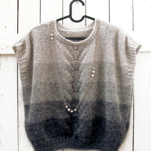 Kamizelka w odcieniach szarości, moherowy bezrękawnik