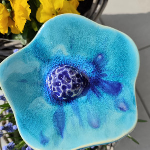 kwiat ceramiczny poidło dla owadów