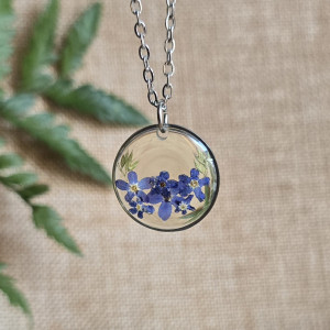 Srebrna zawieszka srebrny wisiorek naszyjnik żywica z żywicy kwiaty z kwiatami niezapominajkami