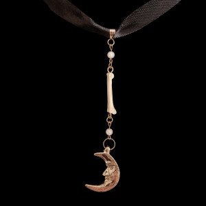 Naszyjnik- choker z księżycem