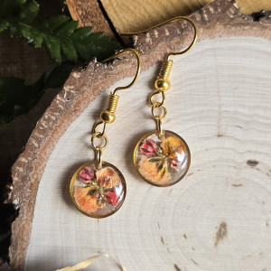 Złote kolczyki z kwiatami z żywicy żywica epoksydowa z suszonymi prawdziwymi kwiatami pomarańczowe