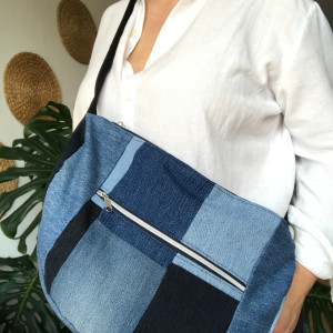 Torebka na ramię, hobobag jeansowa.