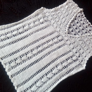 Koronkowa biała bluzeczka z bawełny