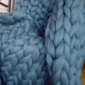 Duży koc z merynosa, szary