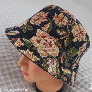 Kapelusik bucket hat jeansowo-żakardowy dwustronny na trzy pory roku