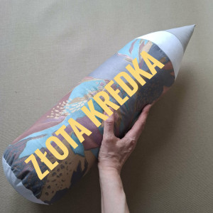 Dwie złote Poduszki. Kredka zabawka dla dzieci