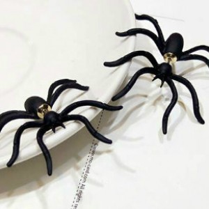 kolczyki czarne pająki