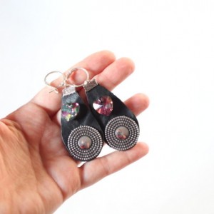 kolczyki ze skóry z sercem