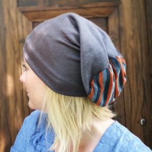 czapka unisex szara paski miękka