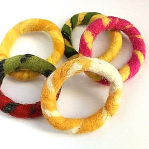 bransoletka ręcznie formowana filcowa jesienna handmade