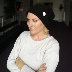 czarna zimowa czapka damsko-męska handmade