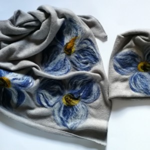 komplet wełniany szary w kwiaty