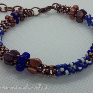 Granatowo-biały melanż