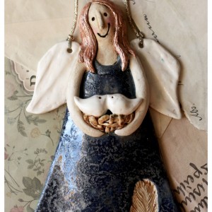 Aniołek z ptasim gniazdem