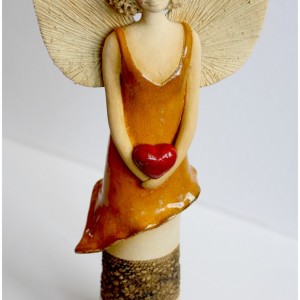 Anioł złoty z sercem