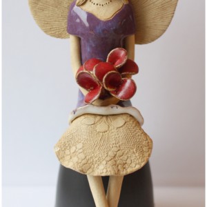 Anioł fioletowy z różami