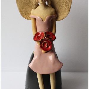 Anioł różowy z różami