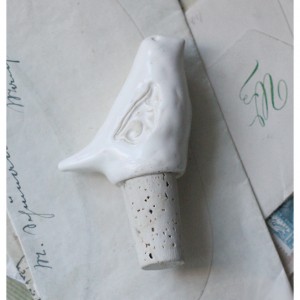 Korek do wina z białym ptaszkiem