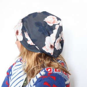 czapka handmade w kwiaty dzianinowa