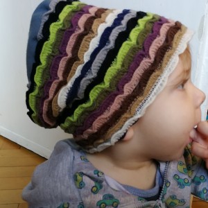 czapka dziecięca dzianina wełniana w paski