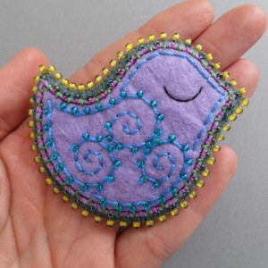 FUN filcowa broszka ptaszek 062