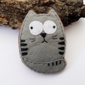 FUN filcowa broszka kotek 003