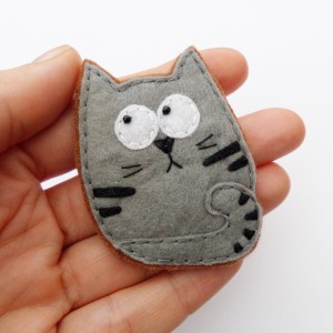 FUN filcowa broszka kotek 007