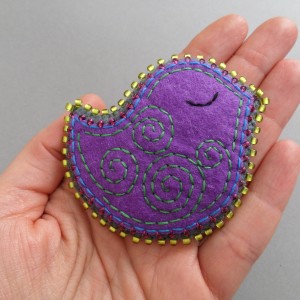 FUN filcowa broszka ptaszek 065