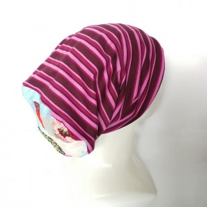 czapka damska sportowa w paski kolorowa wiosenna